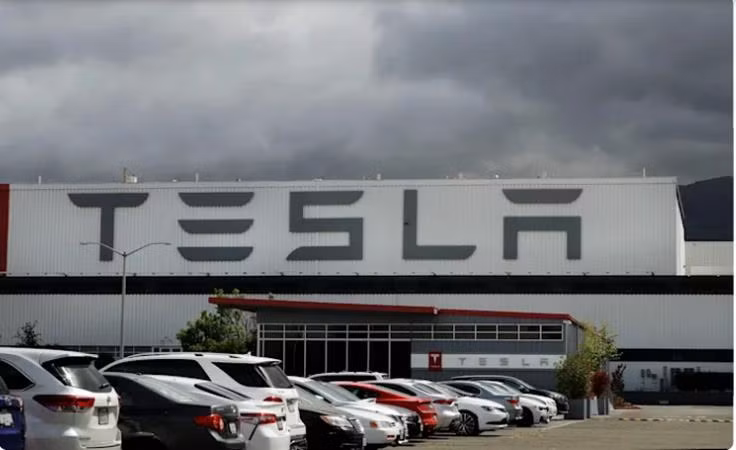 Hơn 400.000 ôtô điện Tesla đang bị điều tra vì sự cố phanh ảo ảnh 1