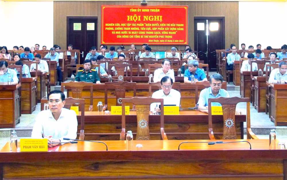 Cuốn sách của Tổng Bí thư Nguyễn Phú Trọng: Củng cố niềm tin nhân dân ảnh 2