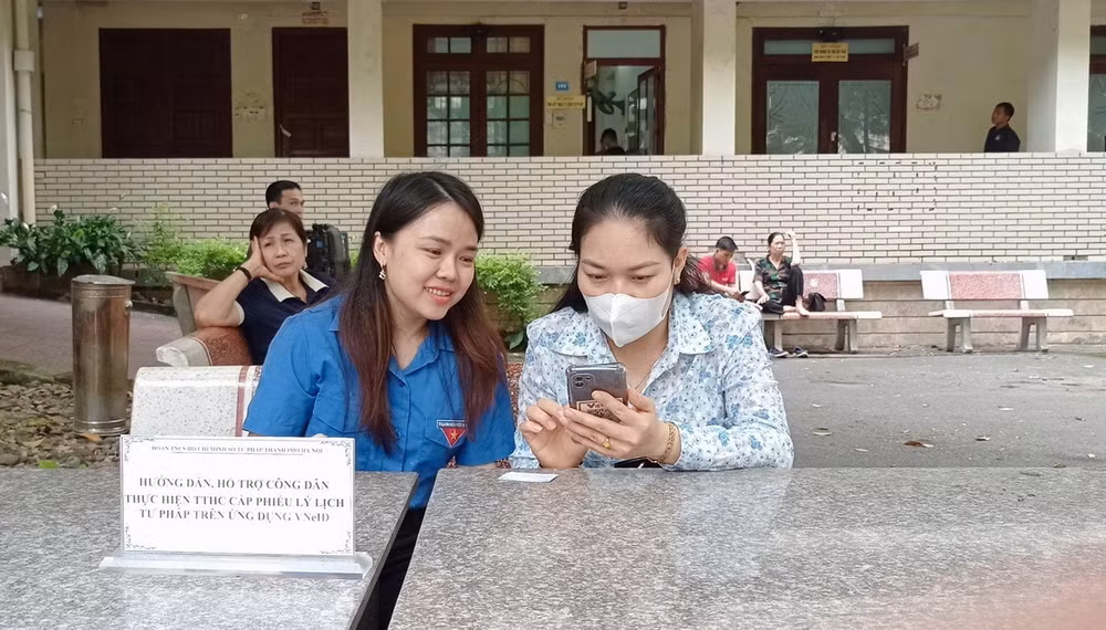 ttxvn_ly lich tu phap 3.jpg