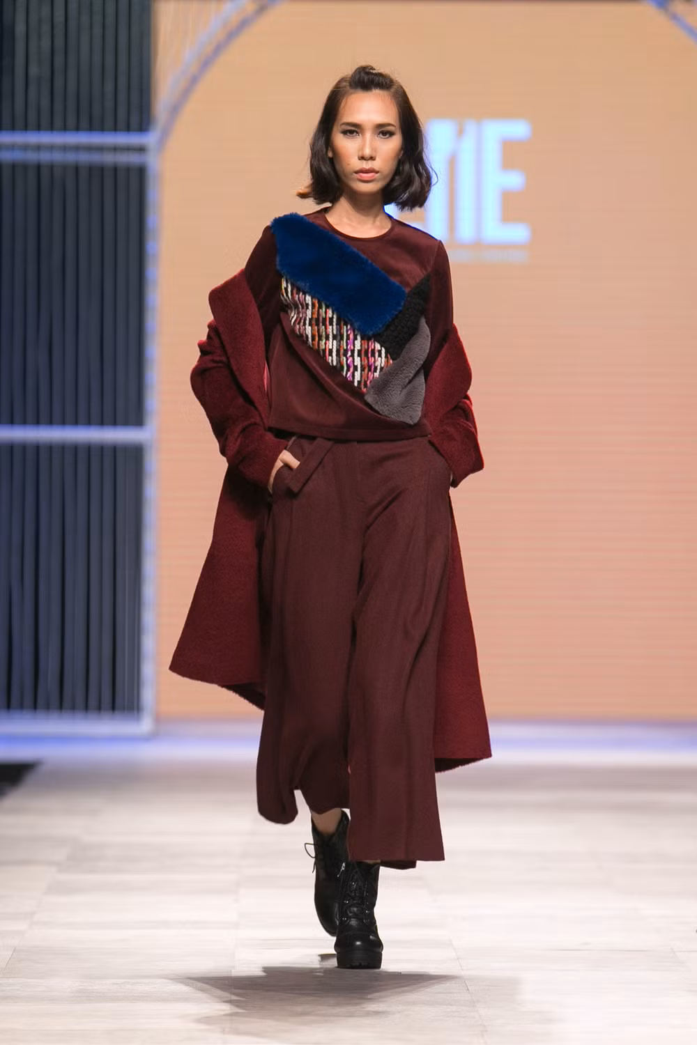Những cô nàng Rock Chic hiện đại trong các thiết kế ready-to-wear ảnh 13