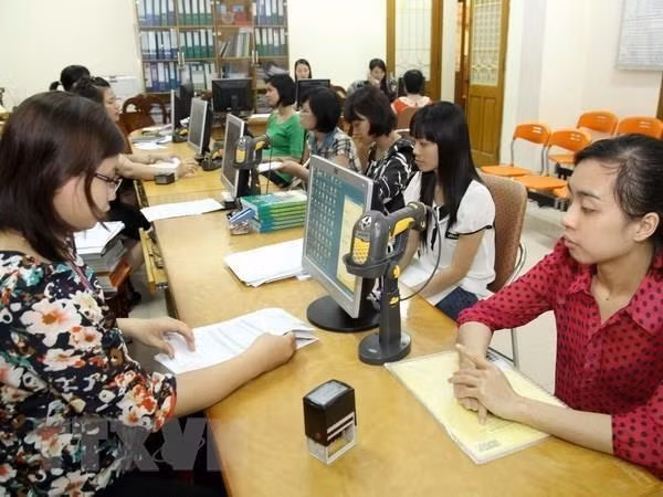 Tăng tuổi nghỉ hưu có lộ trình, tránh gây sốc thị trường lao động ảnh 1