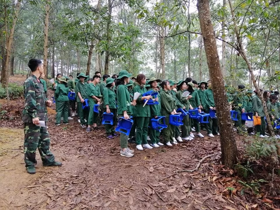 Rèn kỹ năng quân sự: Học sinh 'cai' điện thoại và xa cơm mẹ nấu ảnh 2