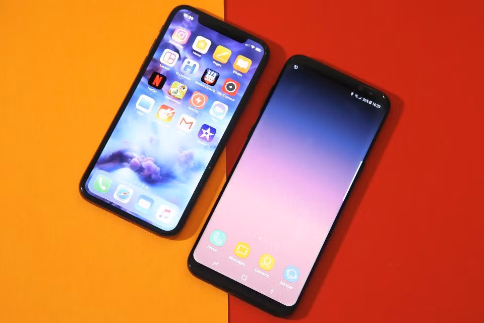 Apple, Samsung bị kiện vì bức xạ màn hình điện thoại gây hại sức khỏe ảnh 1