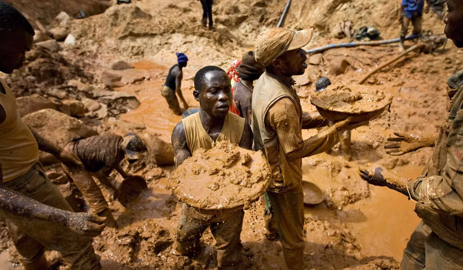 Ít nhất 20 người thiệt mạng trong vụ sập mỏ vàng ở CHDC Congo ảnh 1