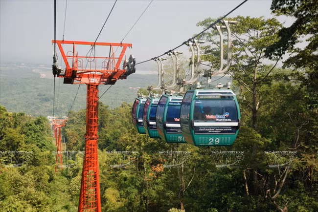 Lên đỉnh Bà Rá - một trong ba ngọn núi cao nhất Đông Nam Bộ ảnh 3