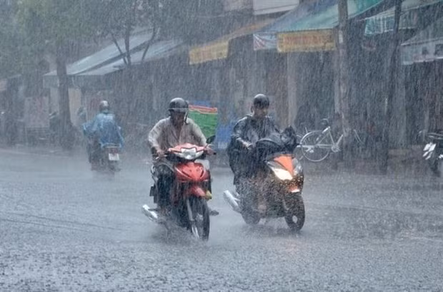 Nhiều khu vực trên cả nước ngày nắng, chiều tối có mưa dông ảnh 1