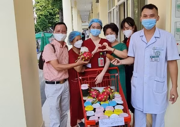 Quỹ vùng xanh: Tiếp sức cho tuyến đầu tiêm chủng vaccine COVID-19 ảnh 2