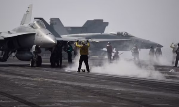 Quan chức Mỹ: Các đối tác Arab hỗ trợ không kích IS ở Syria ảnh 1
