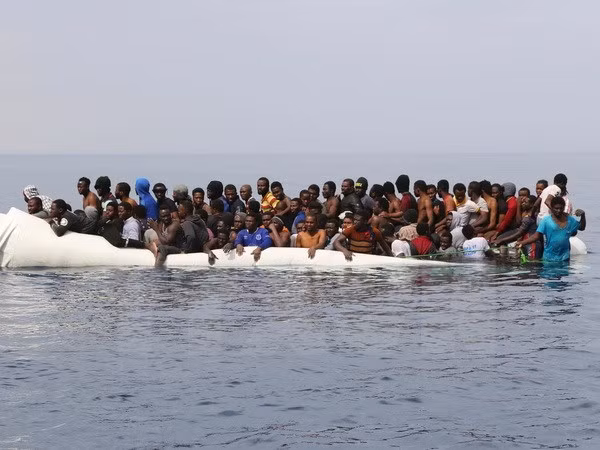 Nhiều người di cư thiệt mạng và mất tích ở ngoài khơi Libya ảnh 1