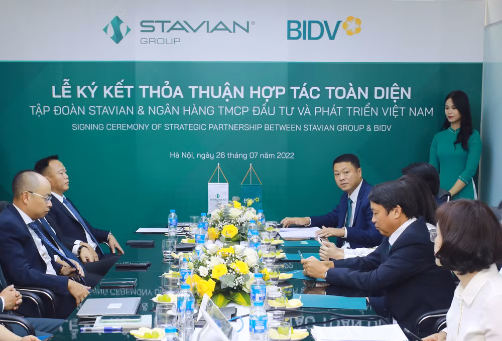 BIDV và Tập đoàn Stavian ký kết thỏa thuận hợp tác toàn diện ảnh 1