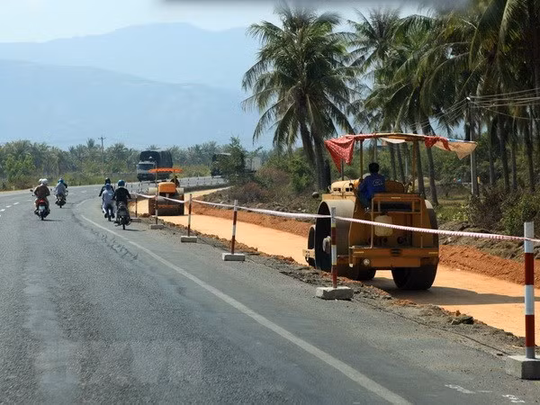 Nhà thầu vẫn chậm tiến độ thi công tại dự án nâng cấp Quốc lộ 1 ảnh 1