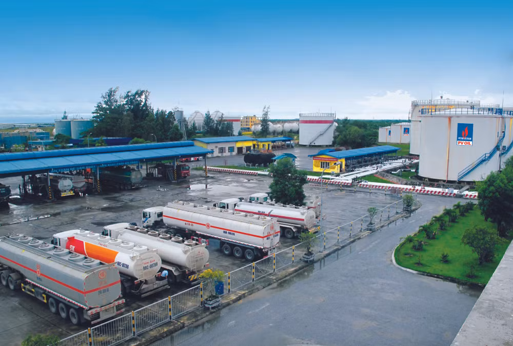 Nhập khẩu xăng dầu về Việt Nam tăng mạnh trong tháng đầu năm 2023 ảnh 1