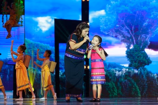 Thu An, Bảo Nam đi tiếp vào đêm chung kết Đồ Rê Mí 2014 ảnh 3