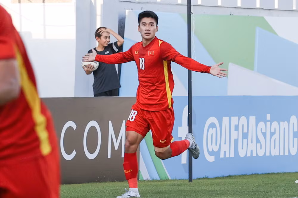 HLV Gong Oh-kyun khiêm tốn sau khi đưa U23 VN vào tứ kết U23 châu Á ảnh 1