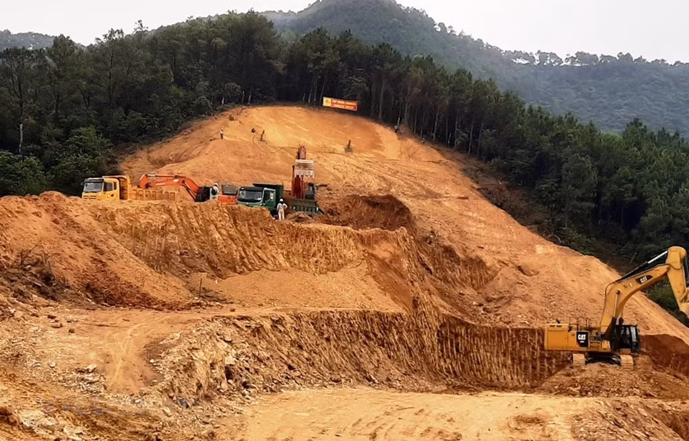 Bộ GTVT: Các dự án Cao tốc Bắc-Nam ‘hấp thụ’ nhiều nguồn vốn nhất ảnh 2