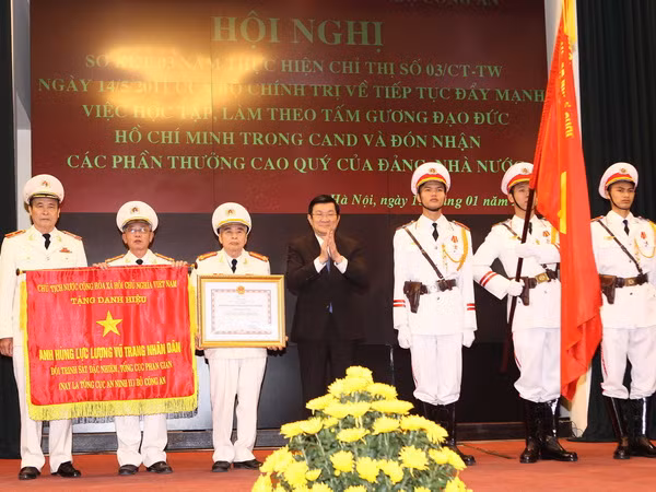 Công an cần xây dựng phong cách chiến sỹ của nhân dân ảnh 1
