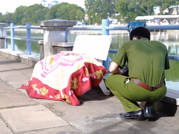 Tiền Giang: Phát hiện thi thể một người đàn ông nghi bị sát hại ảnh 1