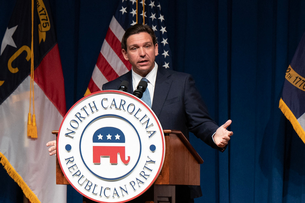 Bầu cử Mỹ 2024: Ứng cử viên Ron DeSantis bất ngờ từ bỏ cuộc đua | Vietnam+  (VietnamPlus)