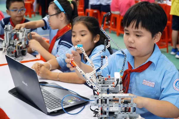 Tổ chức Ngày Sách gắn liền với việc khẳng định chủ quyền biển đảo ảnh 2