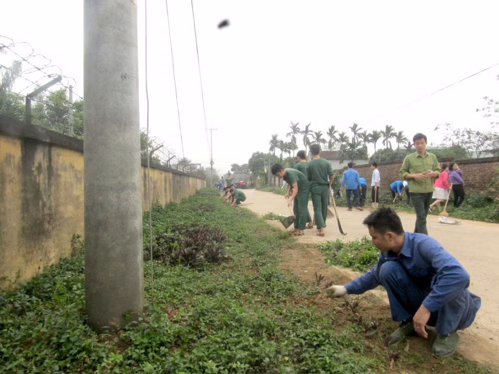 Chuyện bộ đội giúp dân xóa “điểm đen” rác thải, xây dựng nông thôn mới ảnh 2