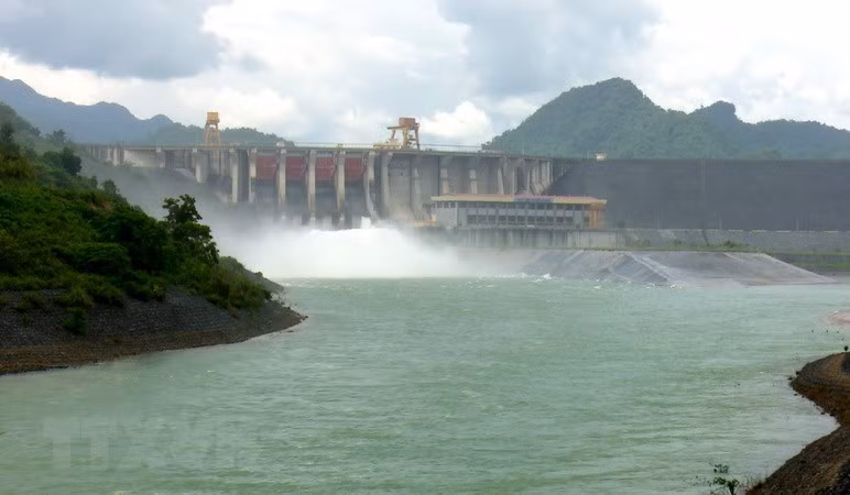Thủy điện Tuyên Quang mở một cửa xả đáy để đảm bảo an toàn ảnh 1