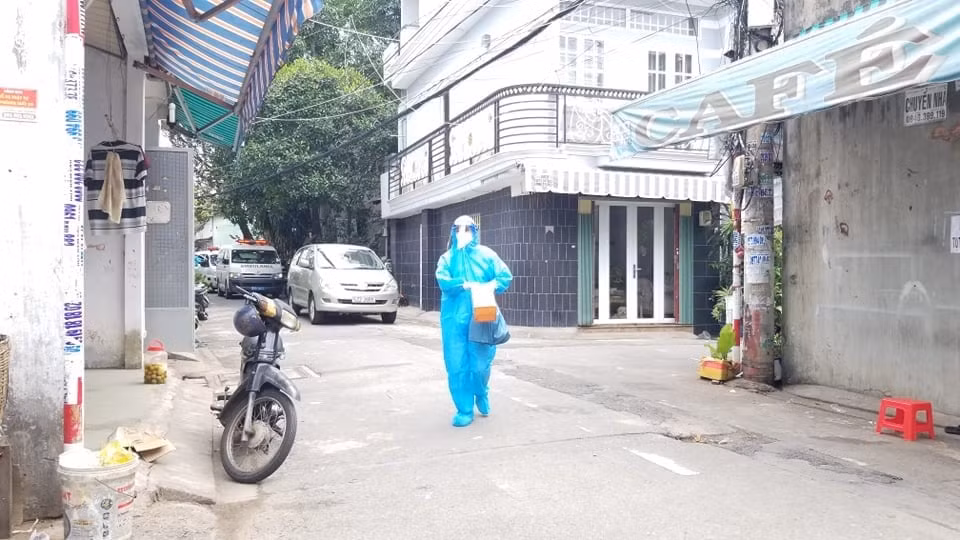 Bộ Y tế công bố chi tiết chương trình thí điểm điều trị F0 tại nhà ảnh 1