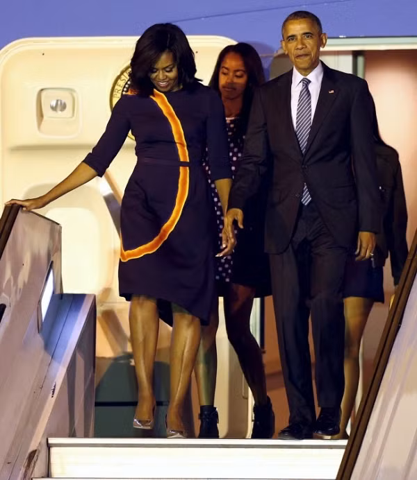 Vì sao bà Hillary Clinton và Michelle Obama mặc màu tím? ảnh 4