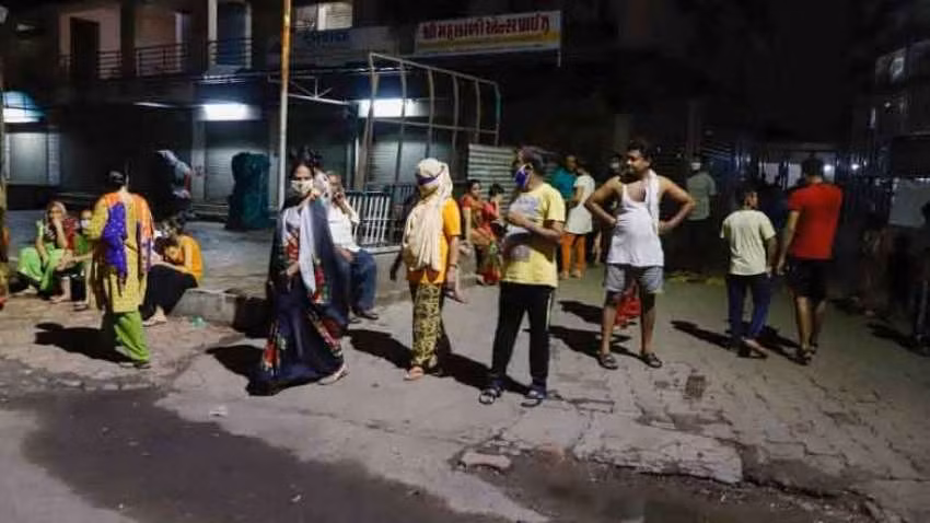 Động đất ở Iran làm hơn 30 người bị thương, nhiều ngôi làng bị phá hủy ảnh 1