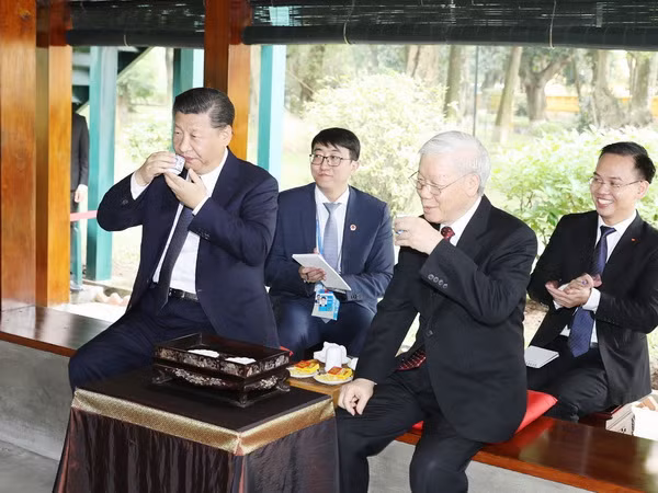 Tổng Bí thư dự tiệc trà cùng Tổng Bí thư, Chủ tịch Trung Quốc ảnh 1