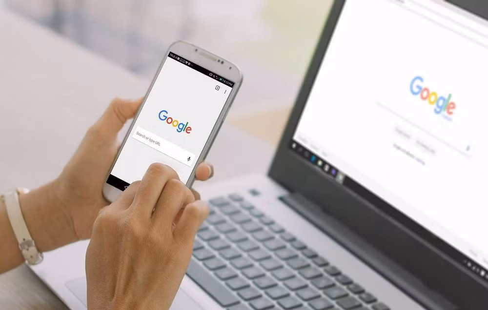 Nga hoan nghênh quyết định xóa ứng dụng bỏ phiếu của Apple và Google ảnh 1