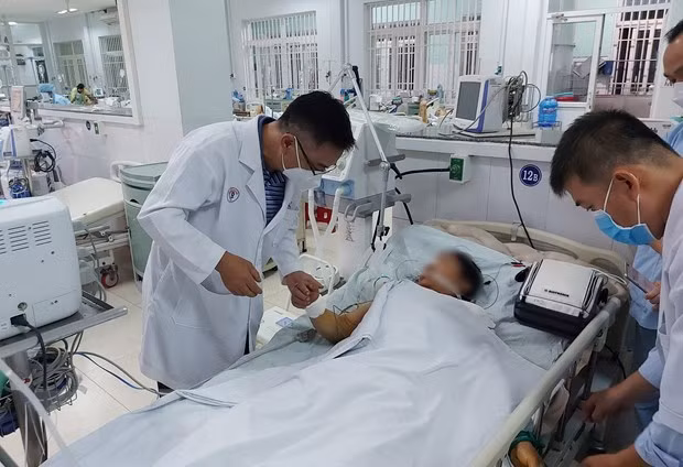 Hai nạn nhân cuối cùng do ăn cá chép muối ủ chua đã được xuất viện ảnh 1