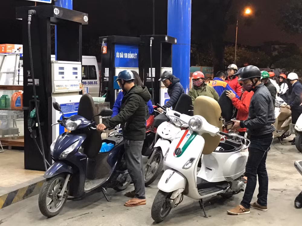 Petrolimex: Quỹ bình ổn tại doanh nghiệp đang âm 246 tỷ đồng ảnh 1