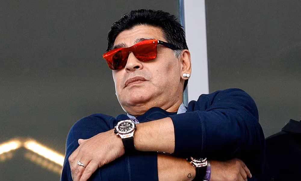 Huyền thoại Maradona nói gì về cáo buộc phân biệt chủng tộc? ảnh 1