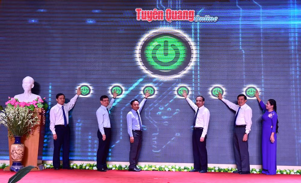 Chính thức khai trương Báo Tuyên Quang điện tử phiên bản tiếng Anh ảnh 1
