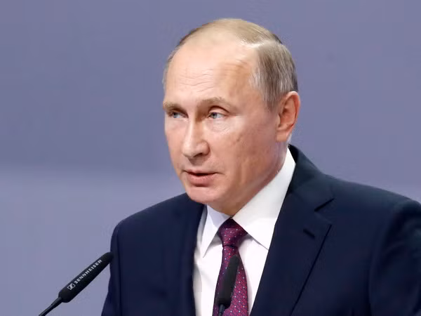 Tổng thống Putin khẳng định quân đội Nga không đe dọa bất cứ ai ảnh 1