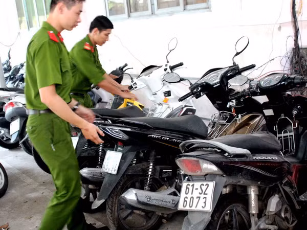 Phát hiện đường dây tiêu thụ xe gian tại Thành phố Hồ Chí Minh ảnh 1