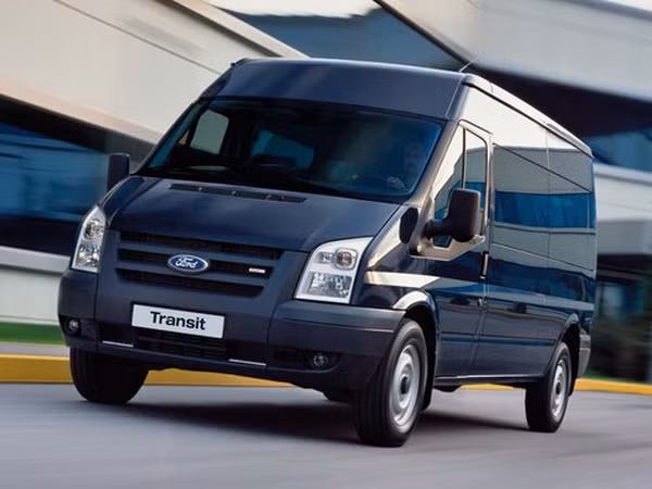 Ford triệu hồi xe Transit để sửa chữa bộ phận gạt nước ảnh 1