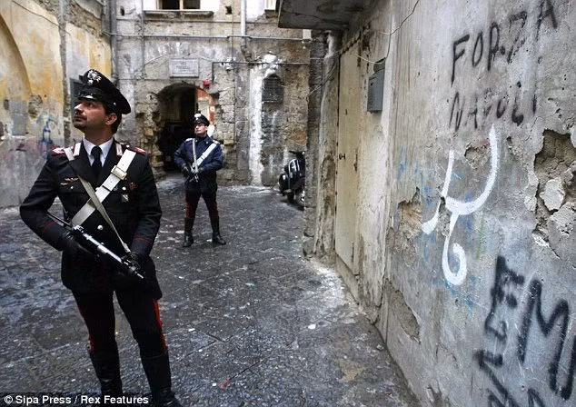 Cảnh sát Italy bắt giữ hơn 100 đối tượng có liên hệ với mafia ảnh 1
