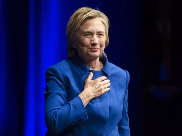 Phe của bà Clinton sẽ tham gia kiểm lại phiếu tại bang Wisconsin ảnh 1