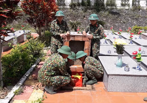 Kon Tum: Cất bốc, quy tập 6 bộ hài cốt liệt sỹ tại huyện Đăk Tô ảnh 1