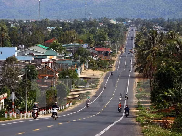Nghiên cứu đầu tư một số đoạn đường Hồ Chí Minh quy mô cao tốc ảnh 2