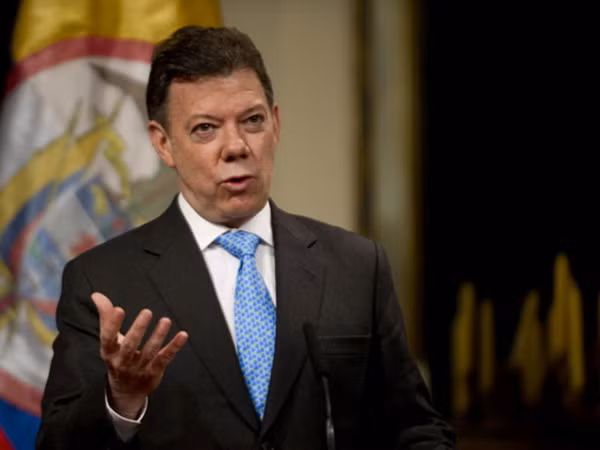 Lãnh đạo Colombia kêu gọi dân ủng hộ hòa đàm với FARC ảnh 1