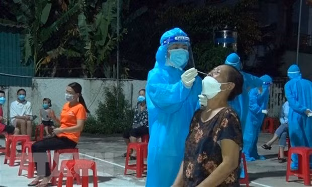 Nghệ An: Thực hiện giải pháp phòng dịch phù hợp với từng địa phương ảnh 1