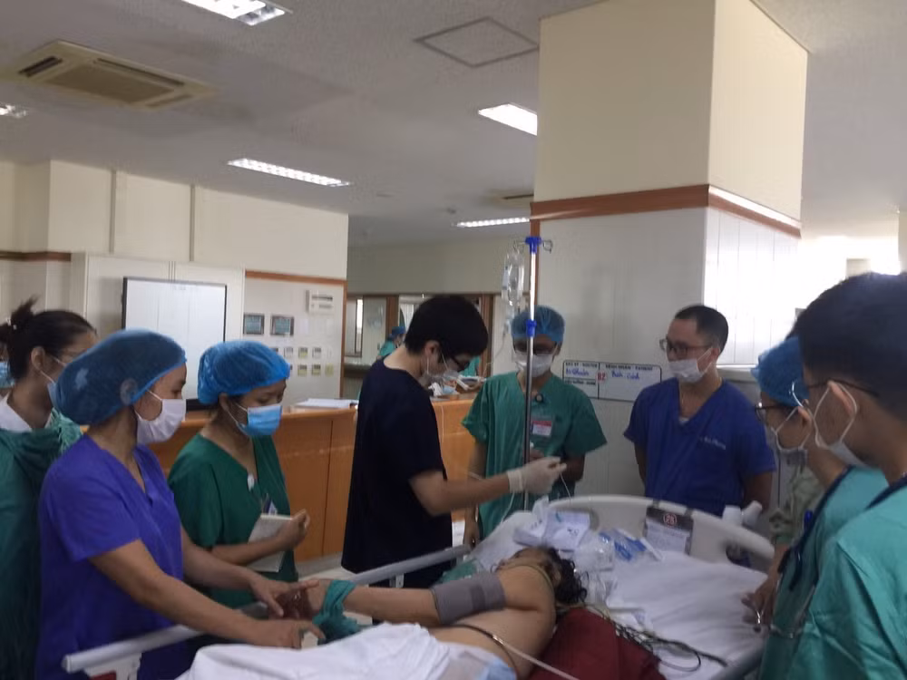 TP. HCM: Liên tục cứu sống nhiều bệnh nhân COVID-19 nguy kịch ảnh 1