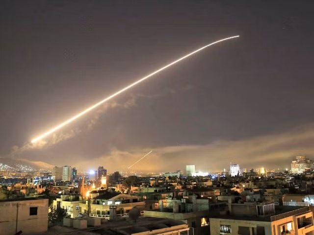 Mỹ sẽ tiếp tục chiến dịch trên không tại Syria vào thời điểm hiện tại ảnh 1