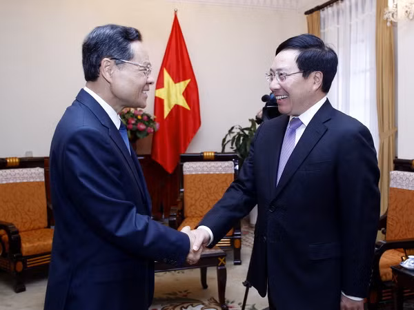 Phó Thủ tướng tiếp Chủ tịch Chính quyền Khu tự trị dân tộc Choang ảnh 1