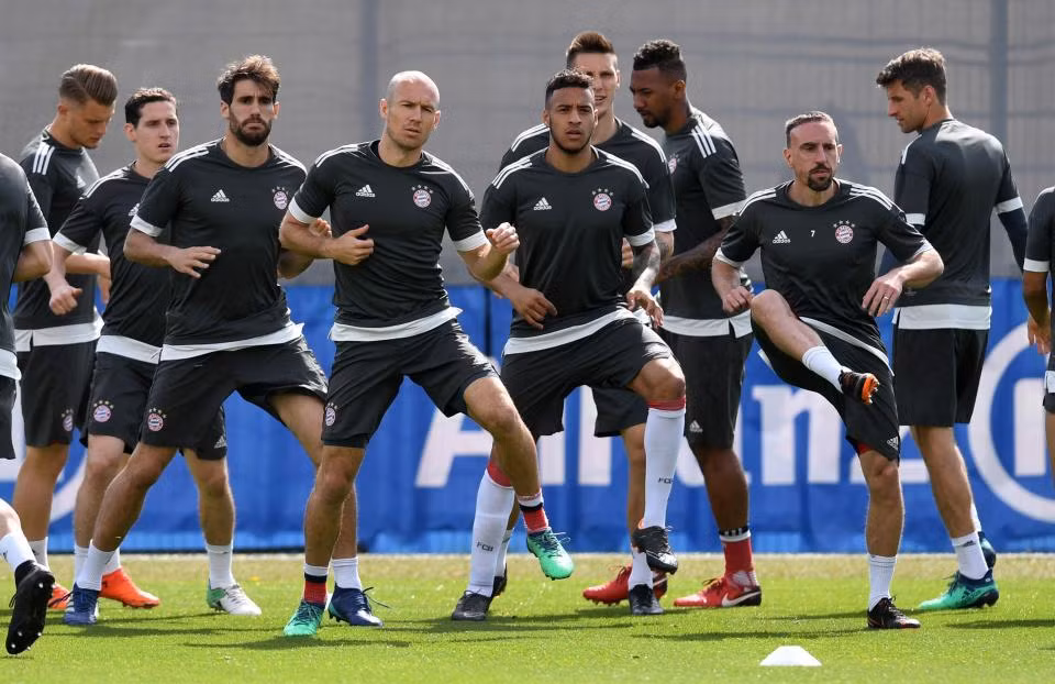 HLV Jupp Heynckes nói gì trước trận cầu lịch sử ở Allianz Arena? ảnh 2