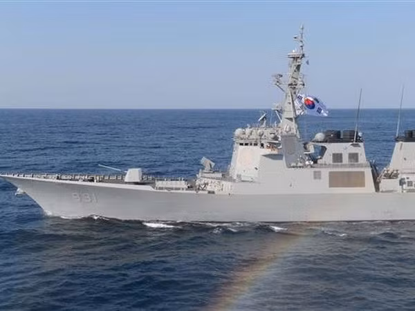 Bộ Quốc phòng Hàn Quốc và Nhật Bản hội đàm vụ radar tàu chiến ảnh 1