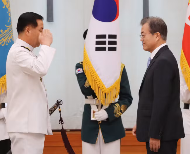 Tổng thống Hàn Quốc Moon Jae-in bổ nhiệm tư lệnh Hải quân ảnh 1