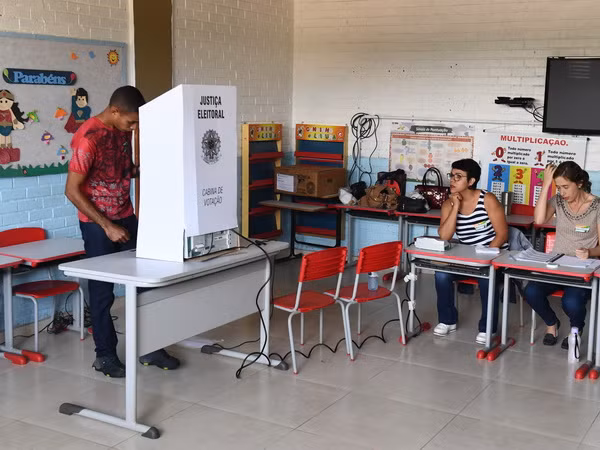 Brazil mở cuộc điều tra về nghi vấn hệ thống bầu cử bị can thiệp ảnh 1